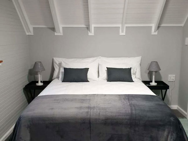8 Bedroom Property for Sale in Blanco Western Cape